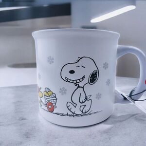 Peanuts Gang and Snoopy/ Woodstock 'HAPPY EASTER'  Easter Egg Mug - NWT